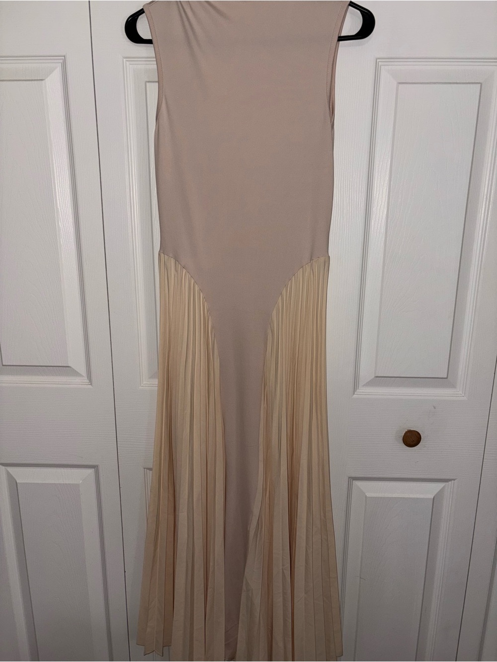 Sleeveless Two-Tone Pleated Maxi Dress- Beige